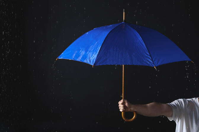 Nationaler Drinnen-einen-Regenschirm-Aufspannen-Tag