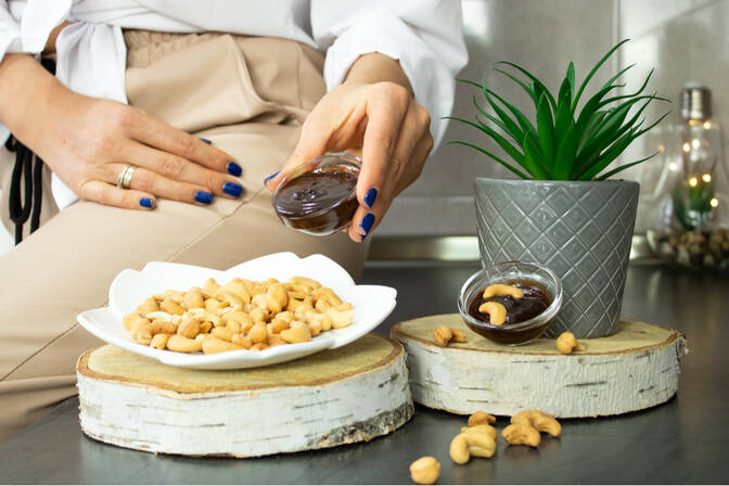 Día Nacional de los Anacardos Cubiertos de Chocolate