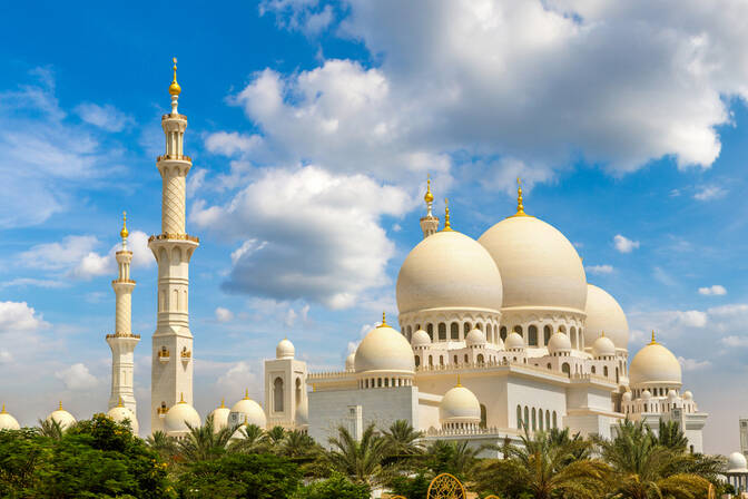 Tag der Thronbesteigung von Scheich Zayed bin Sultan Al Nahyan