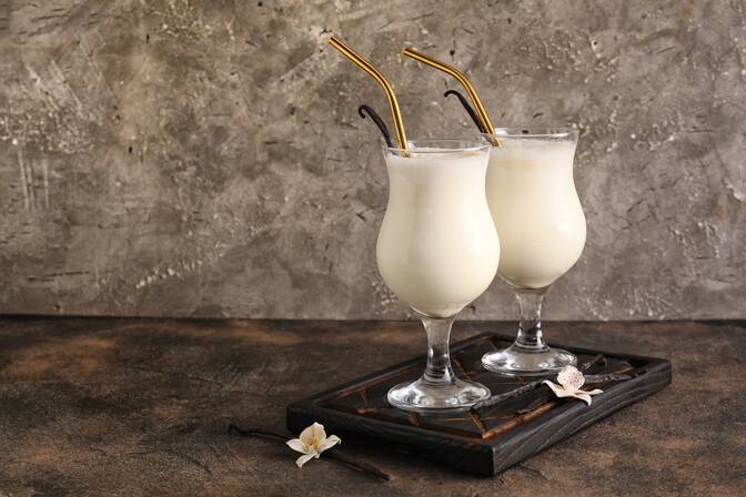 Национальный день ванильного молочного коктейля