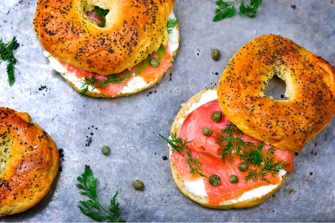 Dia de Bagels de Salmão Defumado